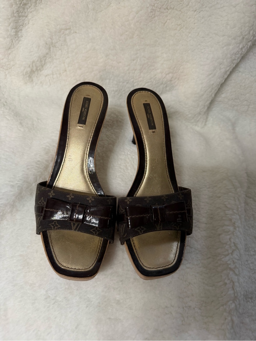 Louis Vuitton Brown Monogram Patent Slip-On Mules